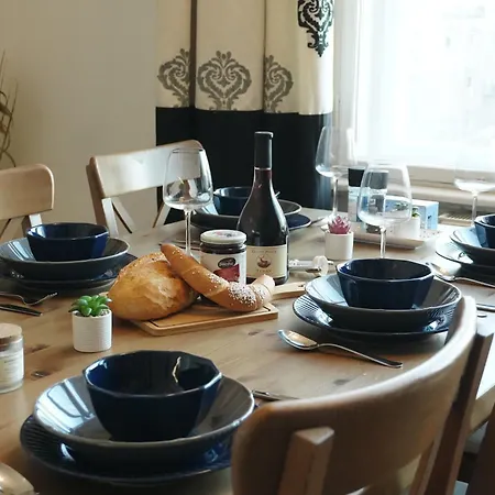 Homebase 3bedrs 2baths Jewish Quarter *