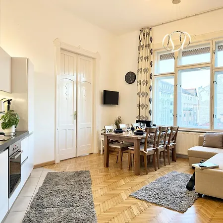 Daire Homebase 3bedrs 2baths Jewish Quarter Budapeşte