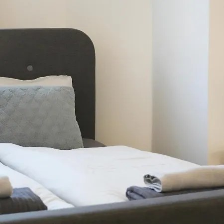 Homebase 3bedrs 2baths Jewish Quarter *