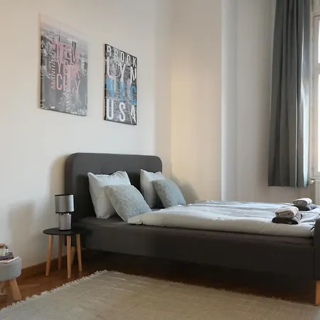 Homebase 3bedrs 2baths Jewish Quarter *